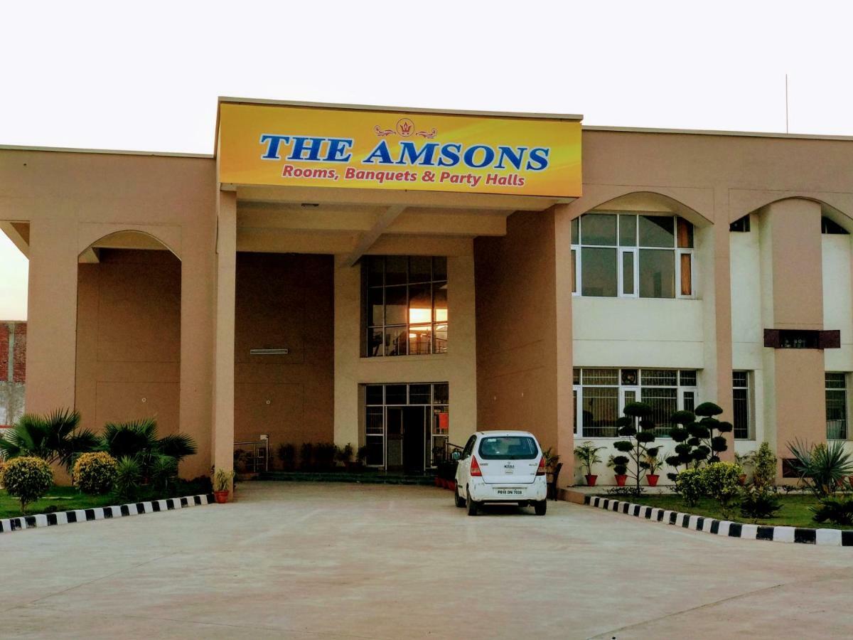 The Amsons Resorts Лудхиана Экстерьер фото